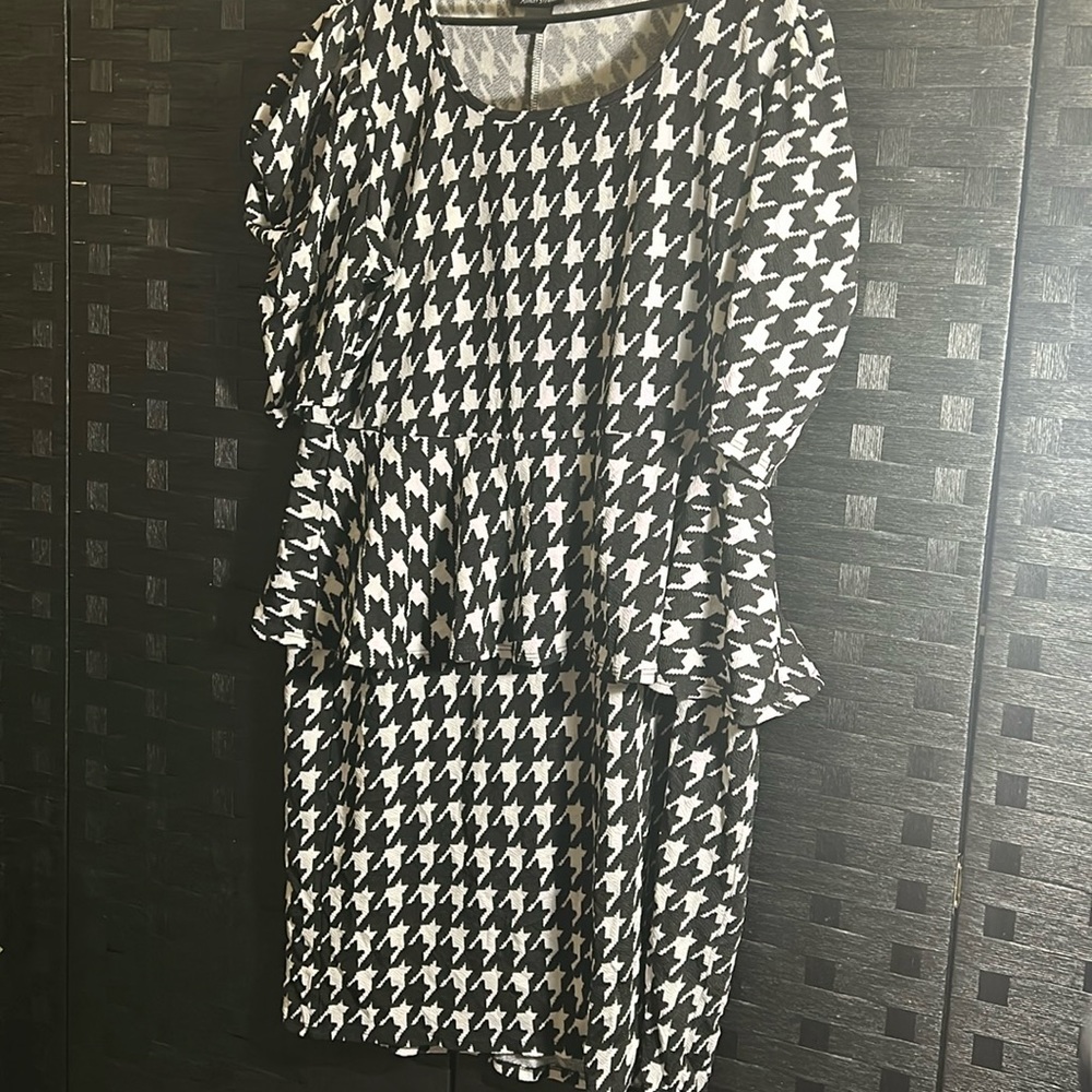 Peplum houndstooth dress with puff sleeves